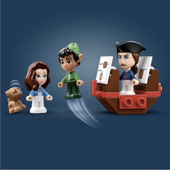 NEW! LEGO Disney Peter Pan & Wendy
Storybook Set 43220 - Picture 6 of 8
